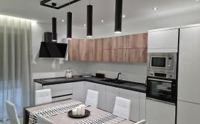 Kd Apartment, Accogliente, Moderno E Spazioso.
